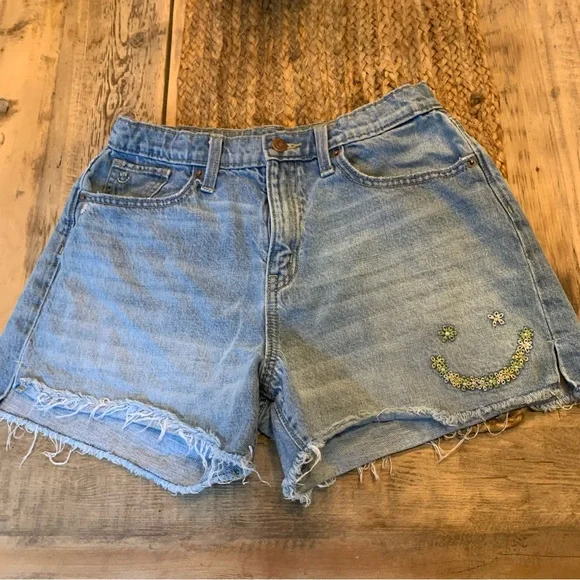 Old Navy Cut Off Shorts Happy Face Embroidered Flower Denim Girls 18 Plus - Picture 2 of 16